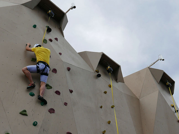 攀岩墙 成人户外拓展训练攀岩墙 大型游乐场攀岩